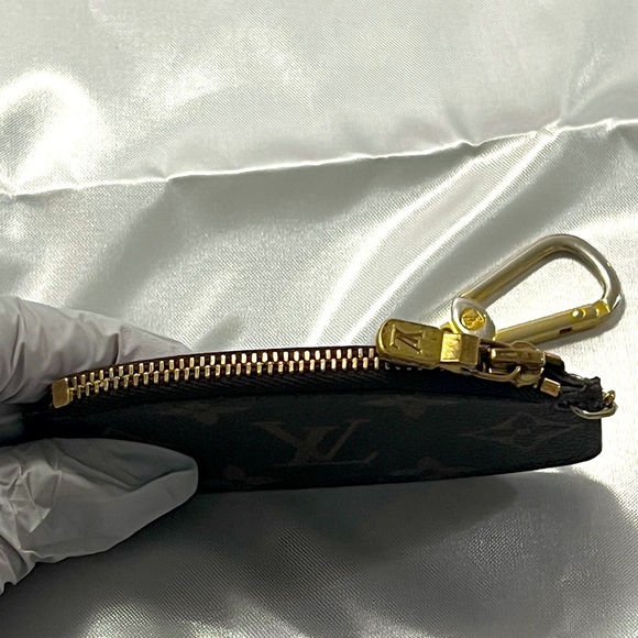 LV Egg Key Chain - Picture 3 of 5